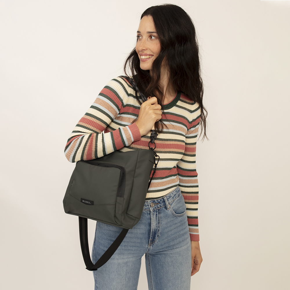 torba-na-rame-zenska-35x29x12-cm-mina-zelena