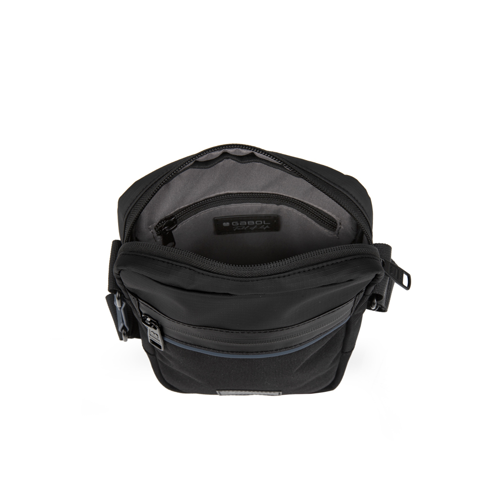 torbica-na-rame-muska-18x22x7-cm-darek-crna